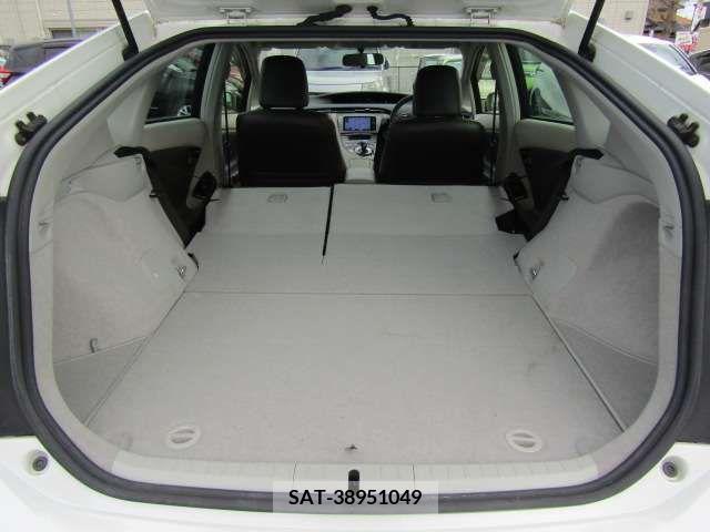 Toyota PRIUS 2012-11 211198-19