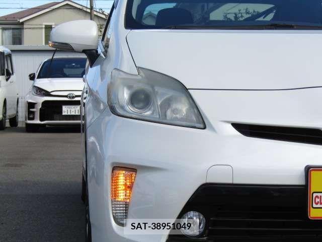 Toyota PRIUS 2012-11 211198-9