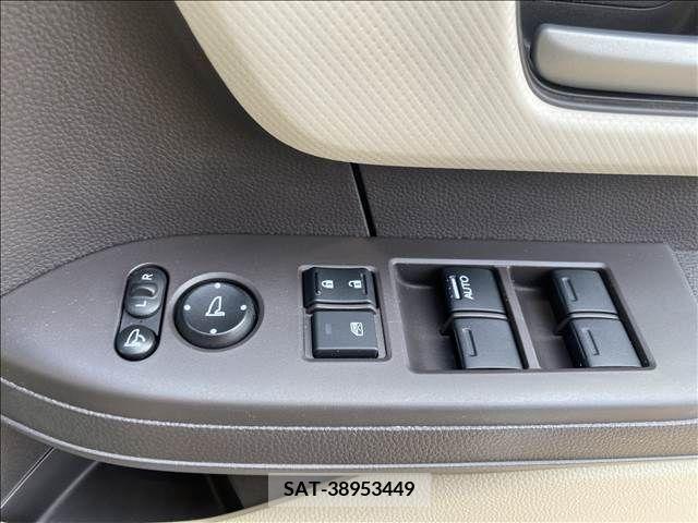 Honda N BOX 2019-08 307077-12