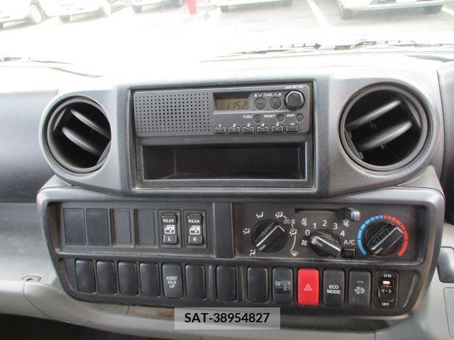 Hino DUTRO 2013-11 296714-14