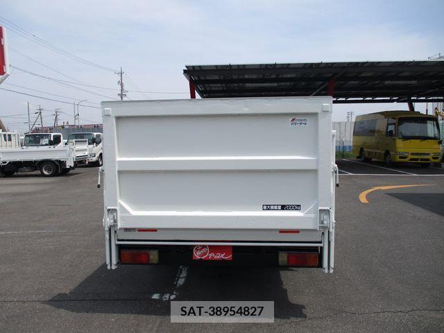 Hino DUTRO 2013-11 296714-4