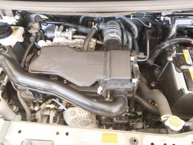 Toyota ROOMY 2023-05 18475-18