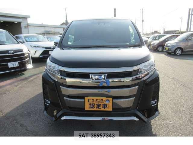 Toyota NOAH 2021-05 214069-1