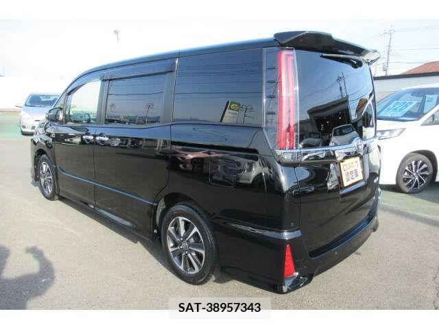 Toyota NOAH 2021-05 214069-5