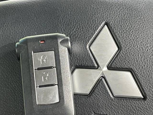 Mitsubishi DELICA D5 2019-01 13571-8