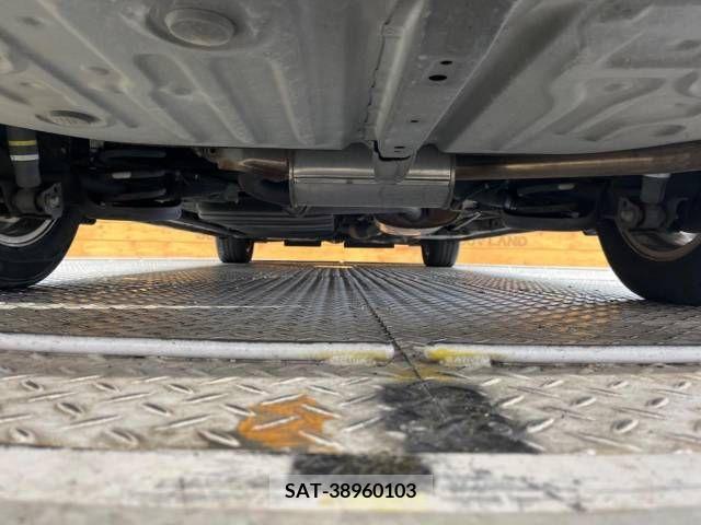 Toyota VOXY 2015-10 321454-19