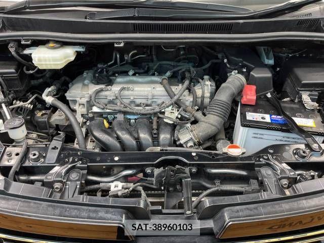 Toyota VOXY 2015-10 321454-18
