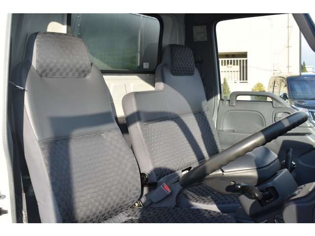 Isuzu ELF TRUCK 2005-01 8773-8