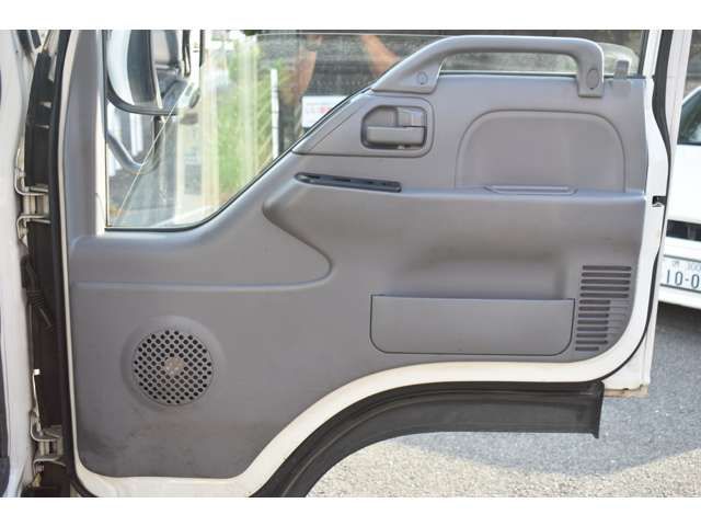 Isuzu ELF TRUCK 2005-01 8773-4