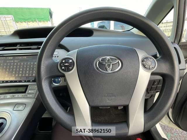 Toyota PRIUS 2012-02 256801-14