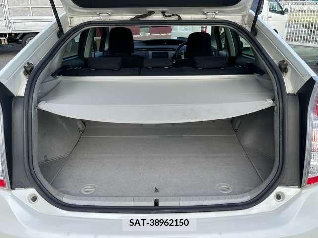 Toyota PRIUS 2012-02 256801-11