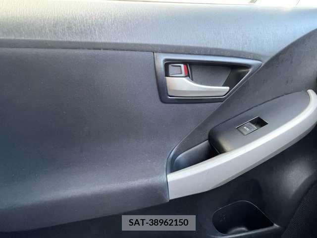 Toyota PRIUS 2012-02 256801-18