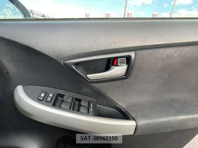 Toyota PRIUS 2012-02 256801-17