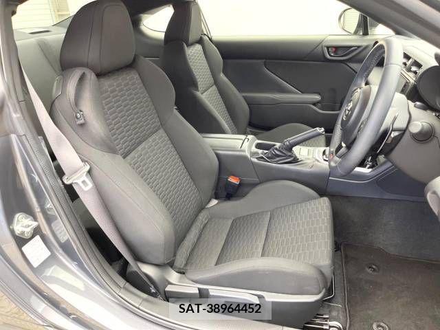 Toyota 86 2022-10 321262-10