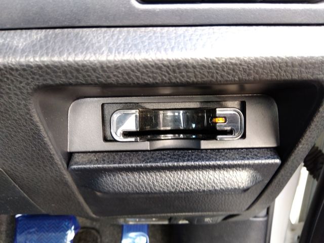 Toyota VOXY 2014-04 20766-14