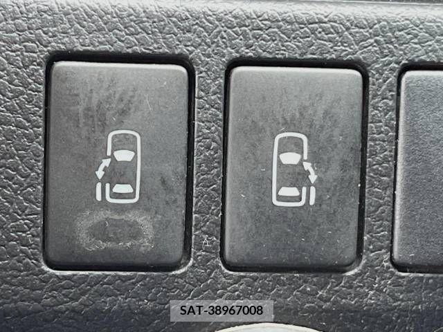 Toyota VOXY 2011-02 321333-4