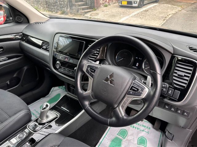 Mitsubishi OUTLANDER PHEV 2017-11 3509-2