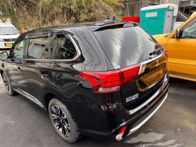 Mitsubishi OUTLANDER PHEV 2017-11 3509-8