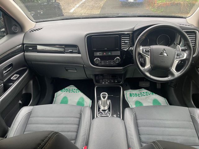 Mitsubishi OUTLANDER PHEV 2017-11 3509-11