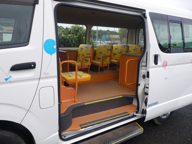 Toyota HIACE WAGON 2011-03 985-5