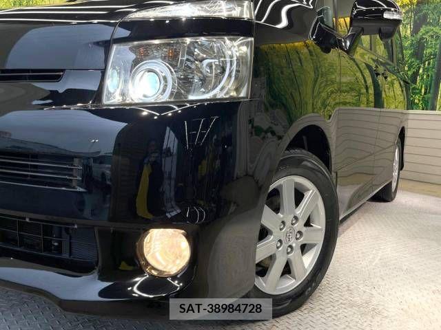 Toyota VOXY 2008-11 254569-13