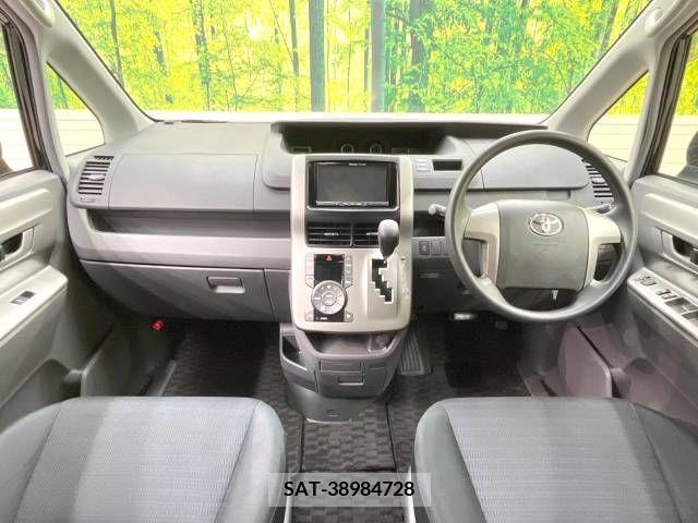 Toyota VOXY 2008-11 254569-1