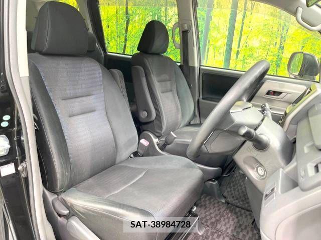 Toyota VOXY 2008-11 254569-8
