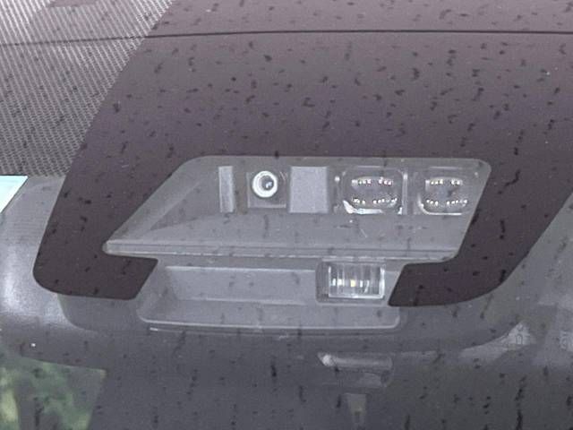 Toyota VOXY 2017-02 17934-6