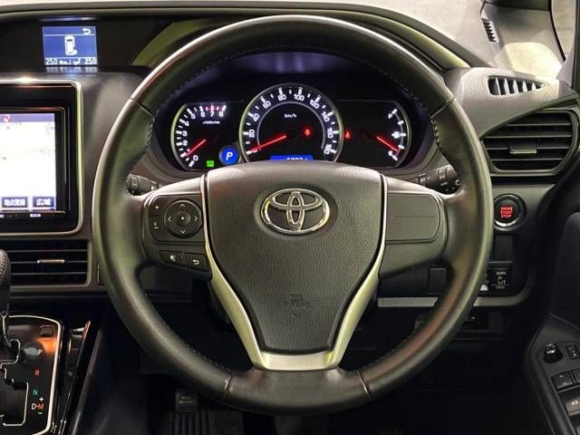 Toyota VOXY 2017-02 17934-12