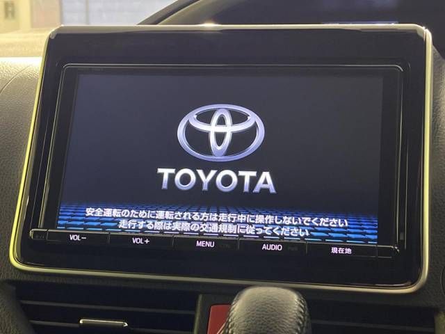 Toyota VOXY 2017-02 17934-2