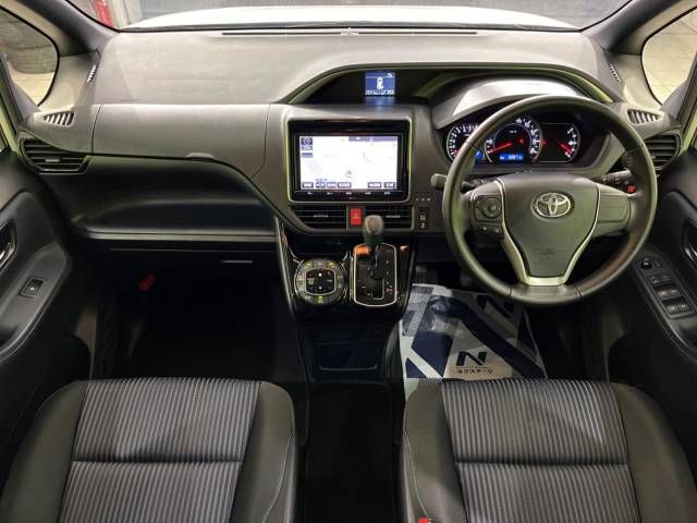 Toyota VOXY 2017-02 17934-1