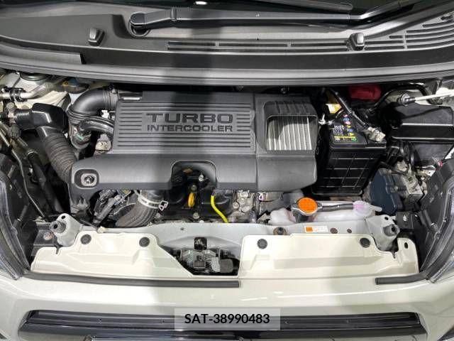 Daihatsu MOVE CUSTOM 2017-09 337438-18