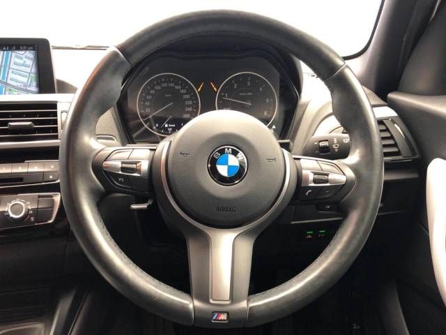 Bmw 1 SERIES 2017-10 28064-11