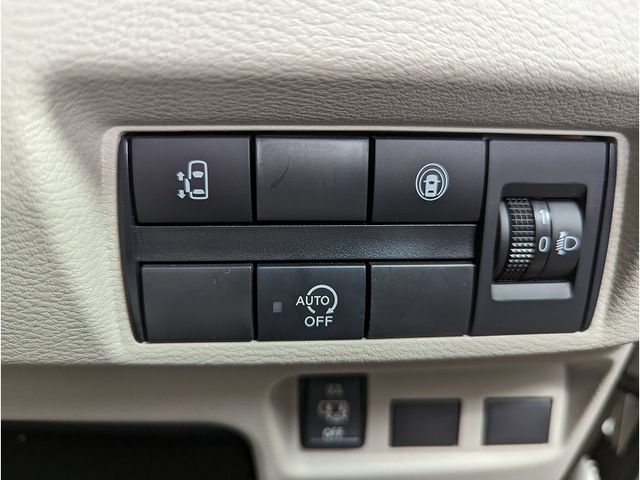 Nissan ROOX 2020-06 21373-6