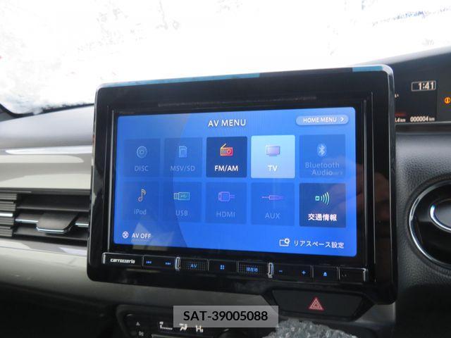 Honda N BOX 2023-10 240812-23