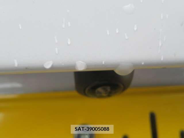 Honda N BOX 2023-10 240812-10