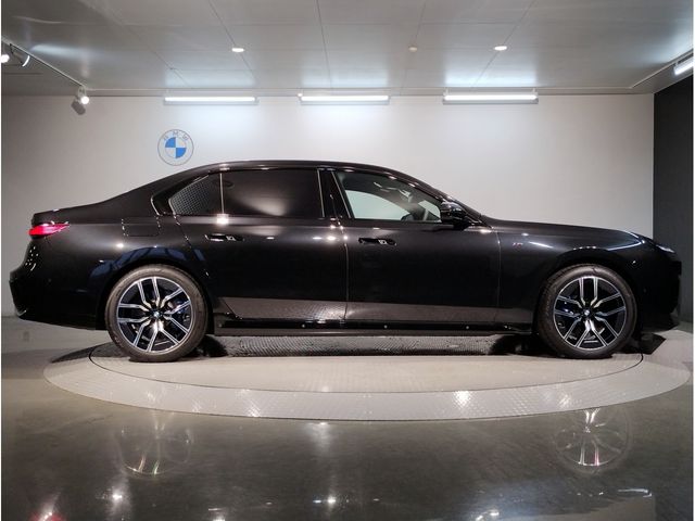 Bmw 7 SERIES 2023-06 21770-5