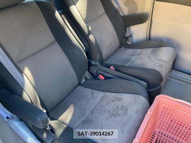 Toyota ESTIMA 2006-05 390699-17