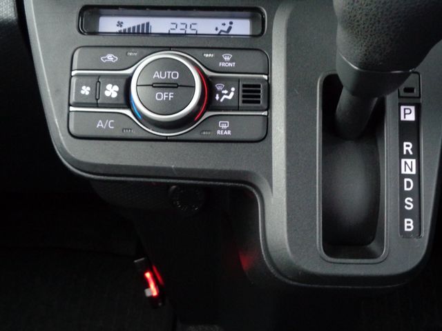 Daihatsu TANTO 2019-12 324-25