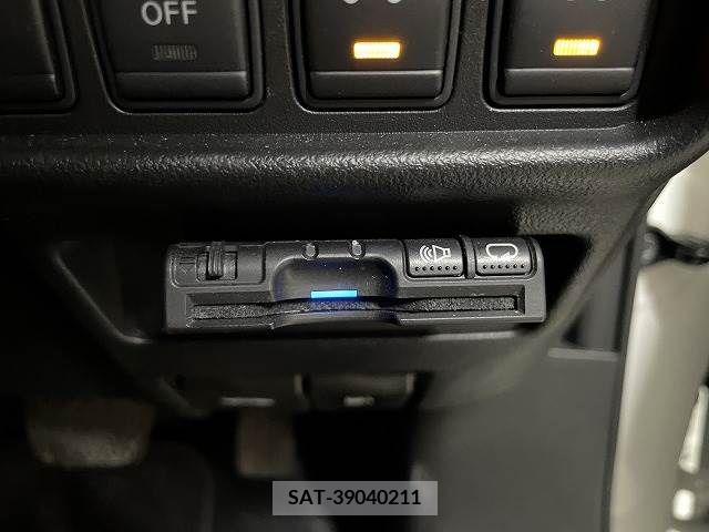 Nissan JUKE 2016-05 320508-4