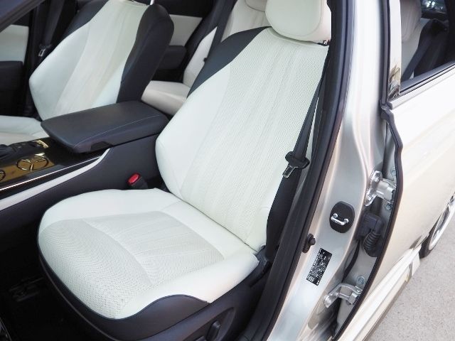Toyota CROWN SEDAN 2018-10 1018-17