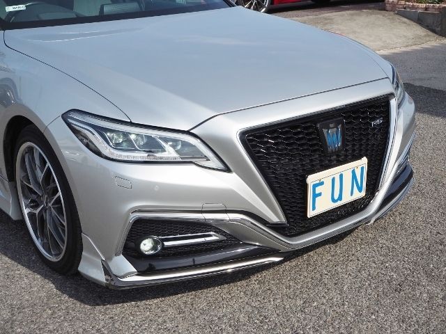 Toyota CROWN SEDAN 2018-10 1018-7