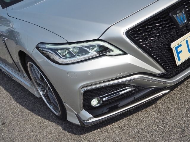 Toyota CROWN SEDAN 2018-10 1018-12