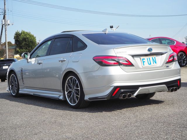 Toyota CROWN SEDAN 2018-10 1018-5