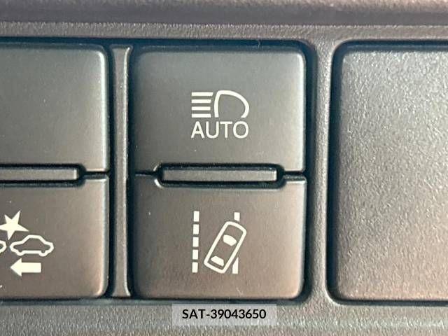 Toyota NOAH 2017-07 279457-6