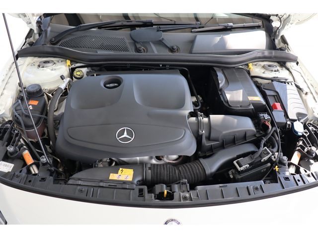 Mercedes Benz GLA-CLASS 2015-12 14865-20