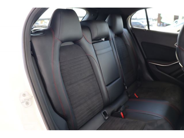 Mercedes Benz GLA-CLASS 2015-12 14865-18