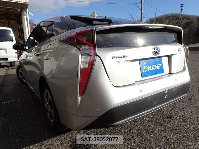 Toyota PRIUS 2018-01 216096-2