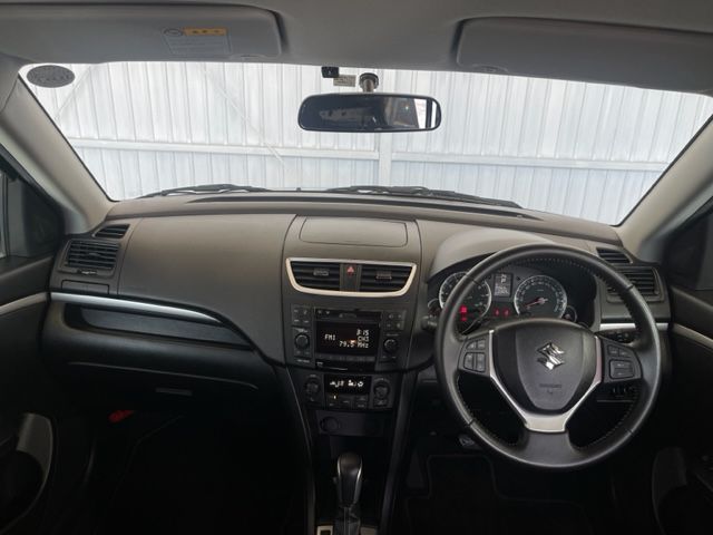 Suzuki SWIFT 2013-02 4411-1
