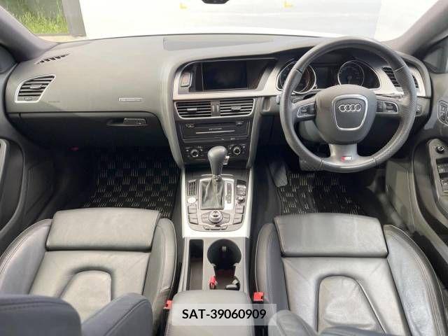Audi A5 2011-08 294633-1